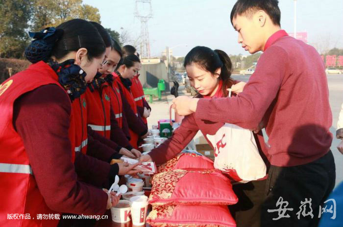 池州传递正能量,送上爱心物资传递温暖关爱