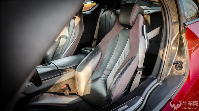 试驾宝马i8视频,宝马i8新款试驾