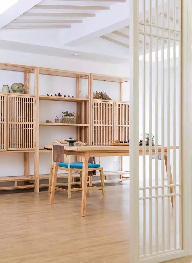 复式中式沙发背景墙,纯中式客厅挑空沙发墙