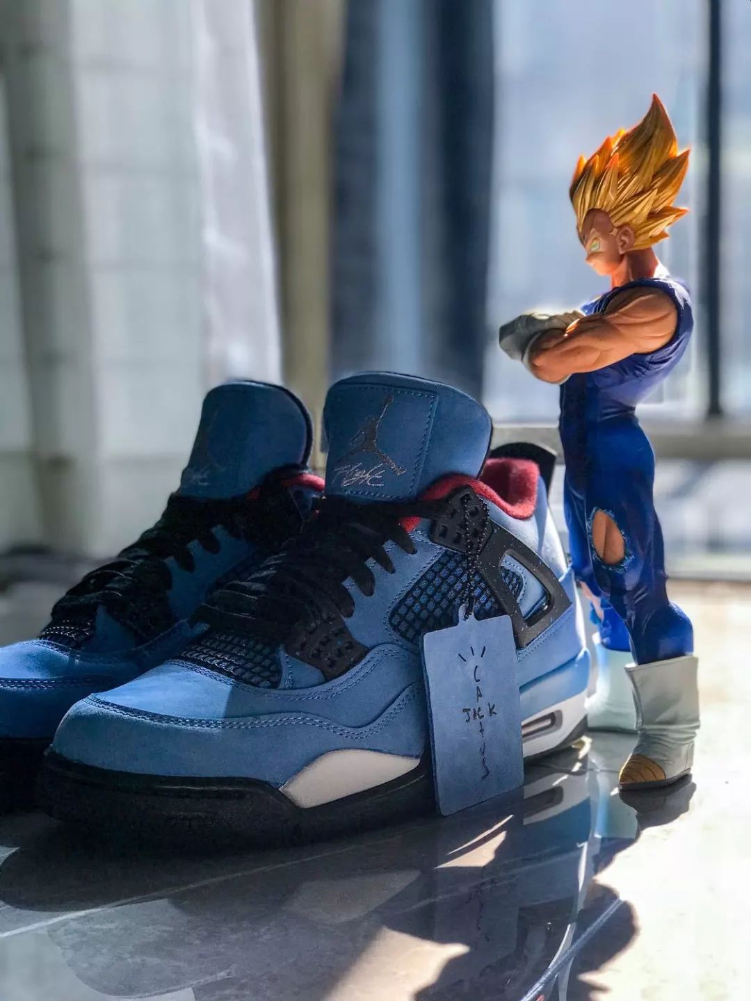 韦德之道7小猪佩奇上脚,匡威韦德球鞋1.5测评