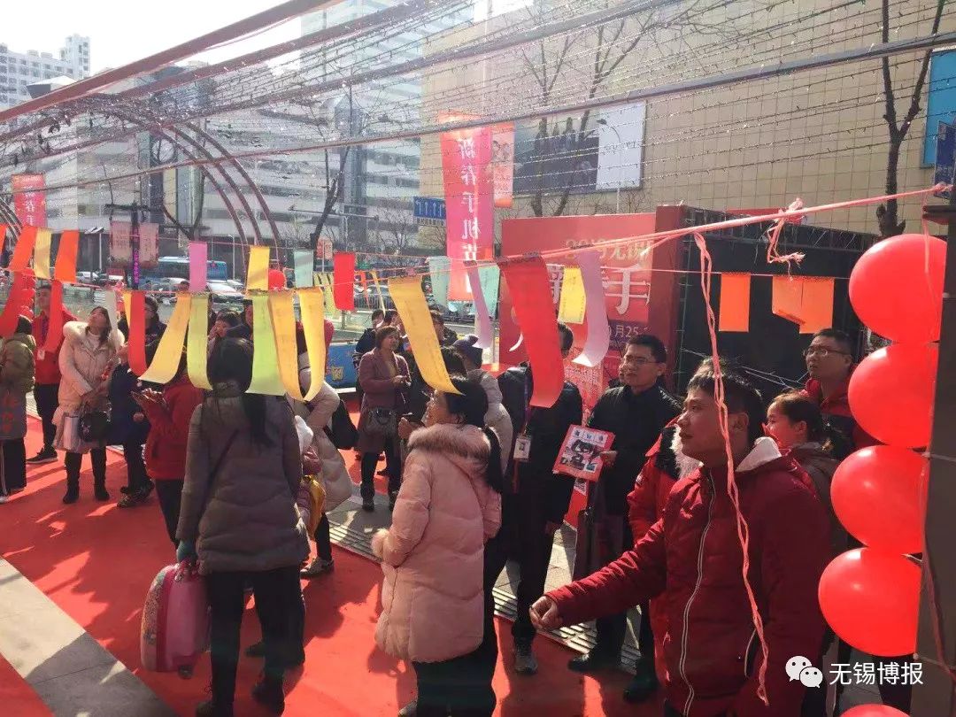 今天，我们在这里派送新年福利