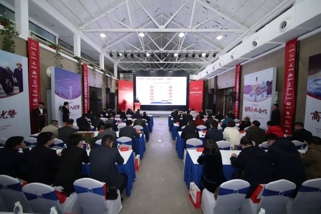 云创大数据获评“2018年江苏铁塔行业拓展优秀合作伙伴”