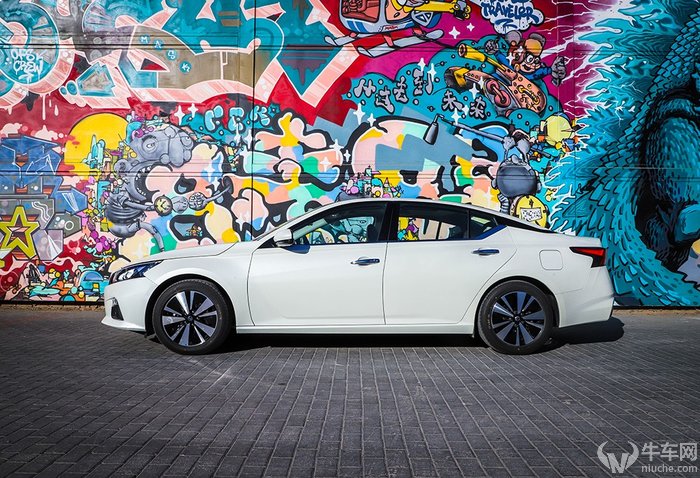 天籁2024款2.0自吸悦享版试驾,新款天籁2024款2.0自吸试驾