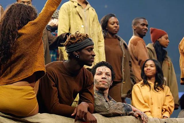 比伯新款衣服,比伯在时尚界