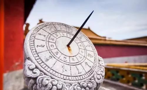 为什么要读人民日报的评论,为什么要读人民日报时政