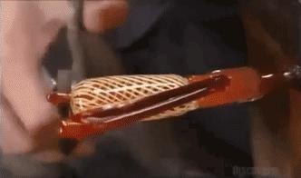 玻璃球里面的花纹是怎么回事,玻璃球中的花纹是如何印在里面的