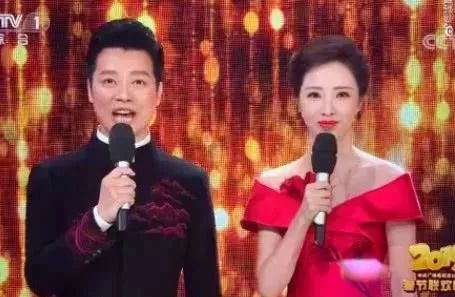 春晚李思思用的口红色号,春晚李思思口红色