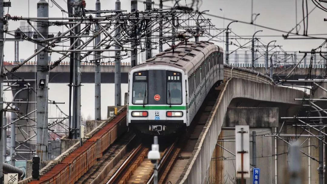 「攻略」注意！“人人人车车车”来了！浦东国际机场推出这些大招，让你出行畅通无阻