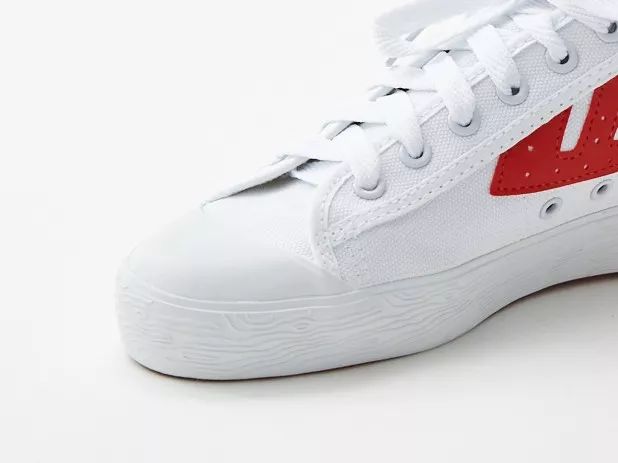 回力鞋子卖10块一双,几十块的回力鞋子是不是正品