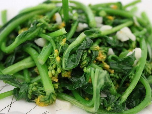 春天吃花要注意！吃错会中毒，头晕恶心呕吐，每年都有人中招