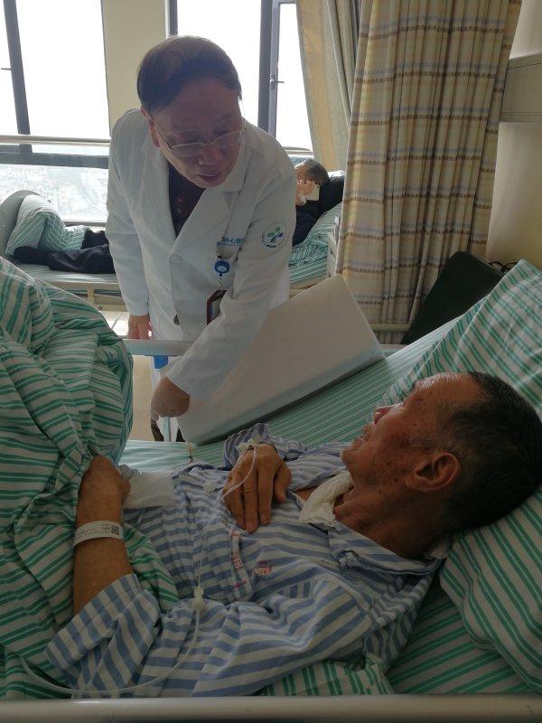 70岁老人搞科研,七旬老人搞科研