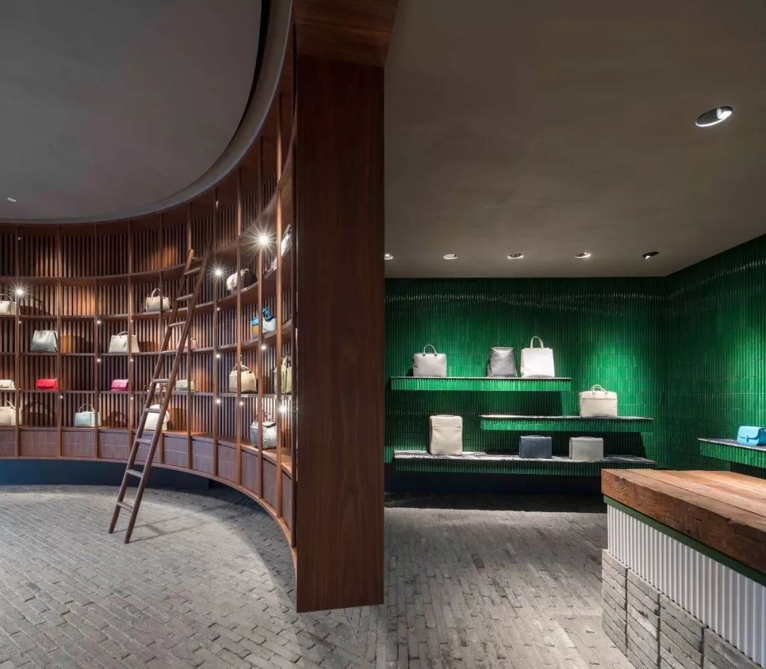 爱马仕gucci等奢侈品,爱马仕lv和gucci价格