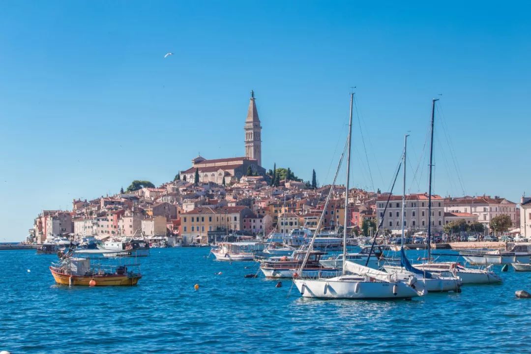 好想来场放飞自我的旅行,好想来一场无目的的旅行