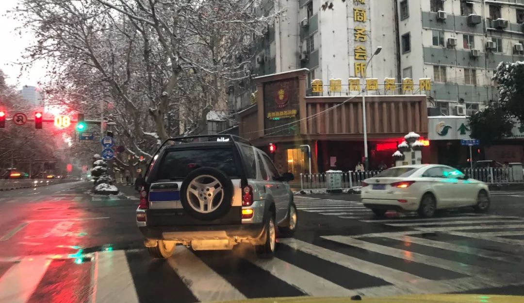 什么suv最不容易过时,有一款suv特别像路虎