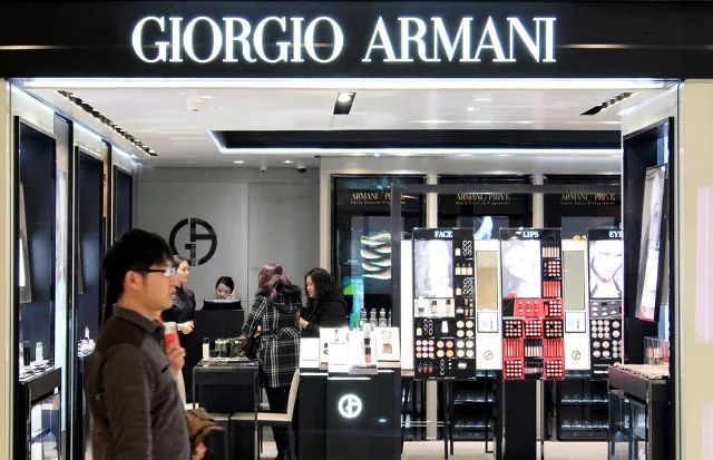 国内免税店购物必买,中国首家市内免税店在哪