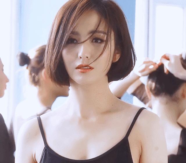 泰国防晒界“黑马”出击，防晒保湿，7天白成一道光