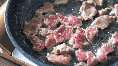 馄饨馅怎么调好吃教程窍门,大厨馄饨馅的调制做法