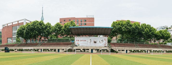 贵阳中考推荐什么资料,2021年贵阳市中考各校录取分数线