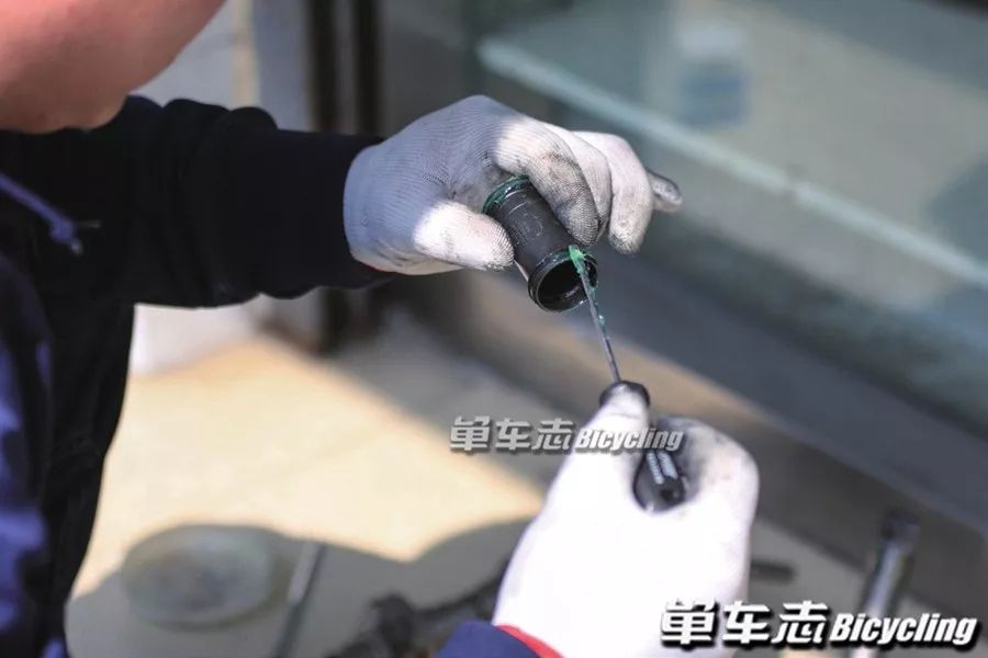 山地车五通滑牙修复多少钱,山地车五通清洗