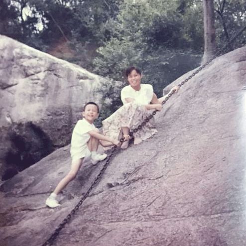 别相信那些杂志博主的，咱爸妈口中的80年代style才是真的80style