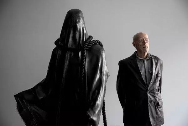 雕塑是纯艺吗,有软的雕塑吗