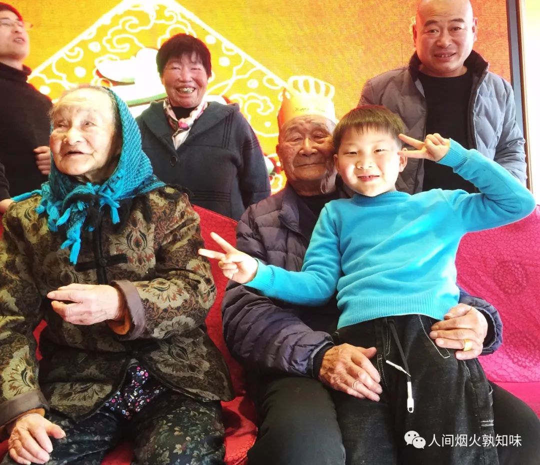 善良和气清心寡欲的百岁老人张书桥:长寿没啥秘诀,学会吃亏就行