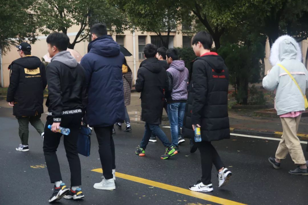 四海学子,四海学子齐祝福