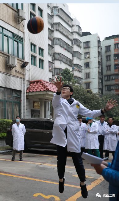 医务人员真会玩，快看，这里有一群灌篮高手！