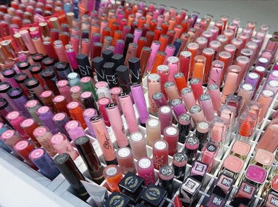 怎么让男朋友理解口红价格 (如何和男生解释口红价格)