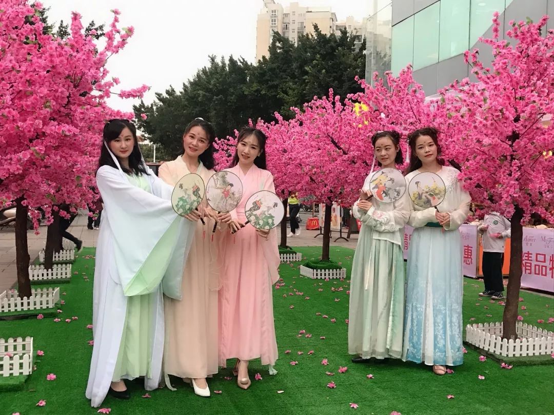 玉林网红打卡点格桑花景区,玉林打卡网红地古镇