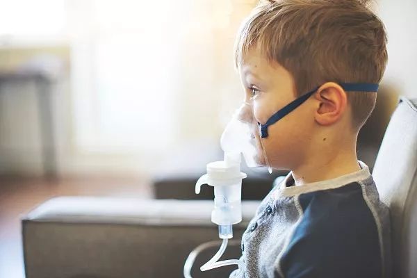 给孩子“雾化”,危害比输液还大?