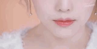 戚薇用的四色眼影,戚薇画繁星四月妆