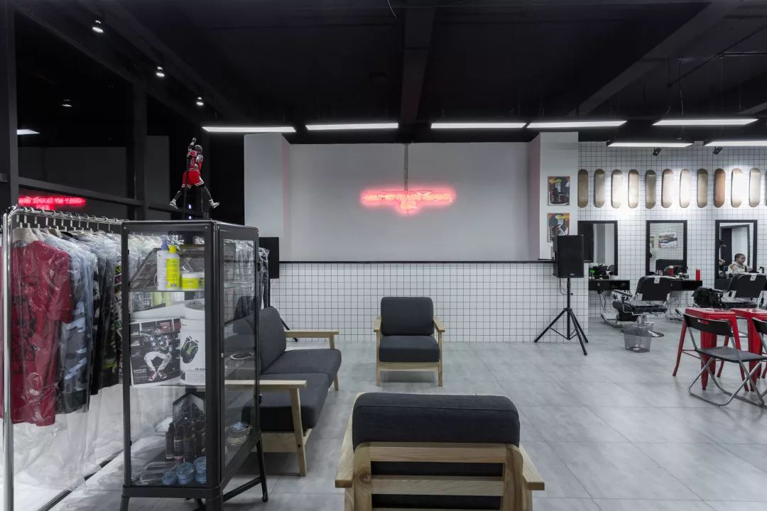 被满舒克、艾福杰尼cue的成都本土国潮品牌1807，用实力证明国货当自强！