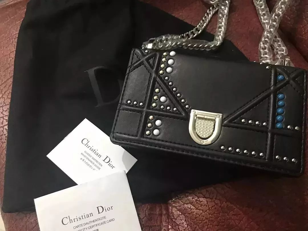 本想抽奖冲排面，结果却被假包打了脸！