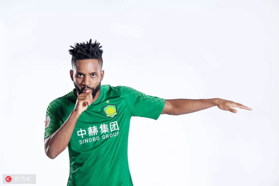 北京国安球迷看武磊进球,北京中赫国安球迷视频