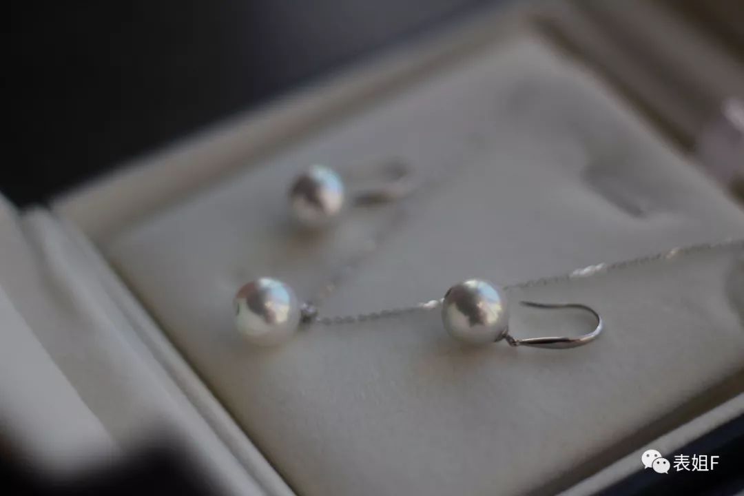 配饰年轻有气质,配饰发展大致分为几个阶段