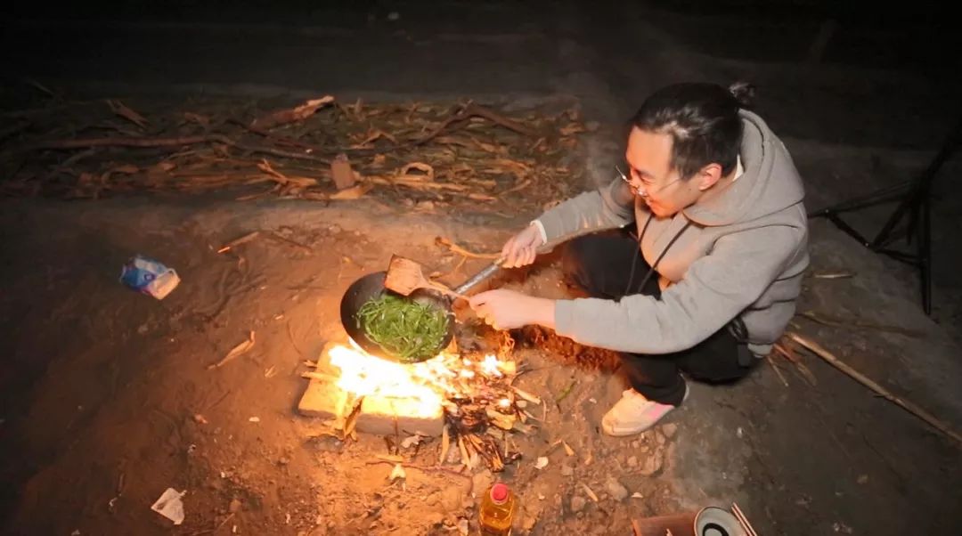 这大概是全世界最无聊的人了