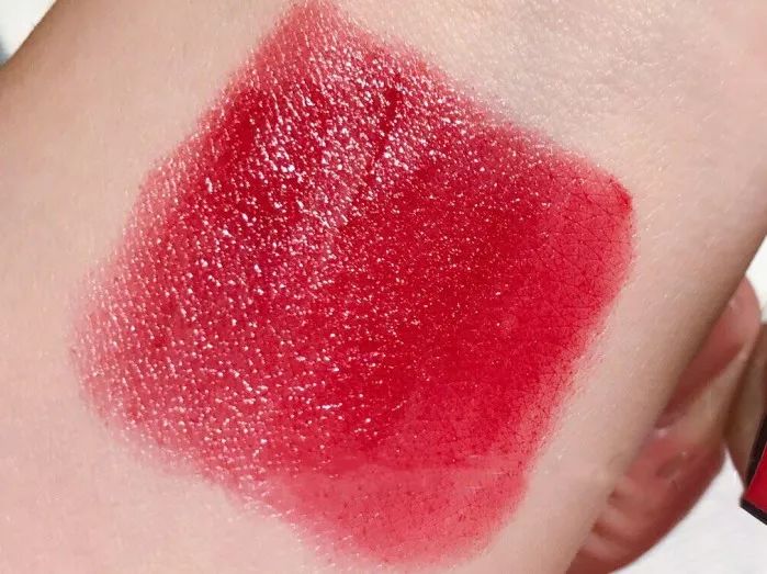 李佳琦到底用“OMG”骗了多少人的钱？！！