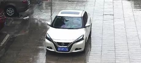 关于井盖塌陷的报道,为什么井盖塌陷