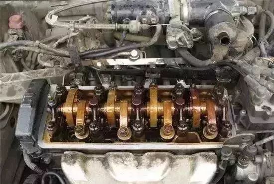 一招教你辨别真假机油,假机油汽车什么症状