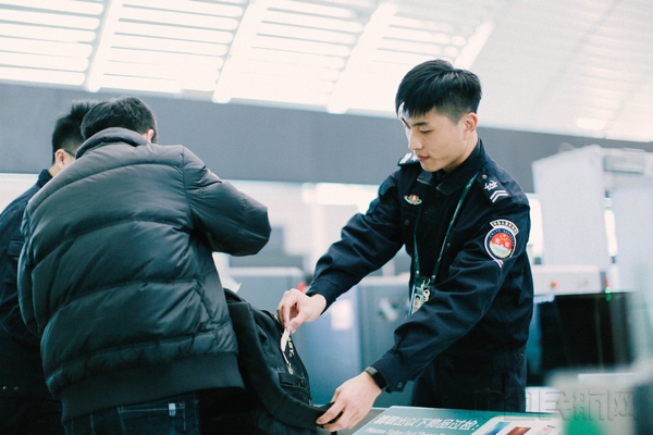 揭秘机场安检员那些“你不知道的事”
