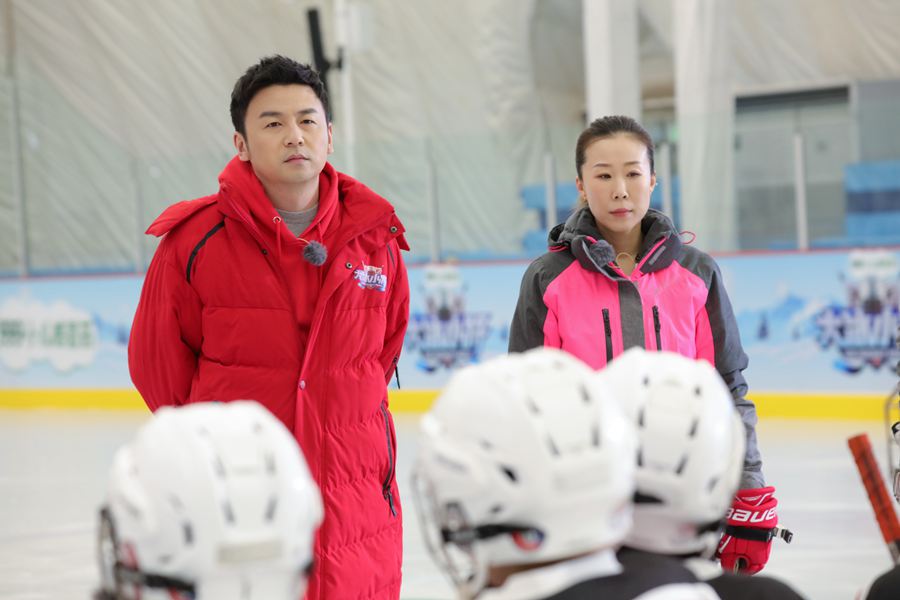 大冰小将易烊千玺说雷佳音大头,大冰小将千玺雷佳音完整版