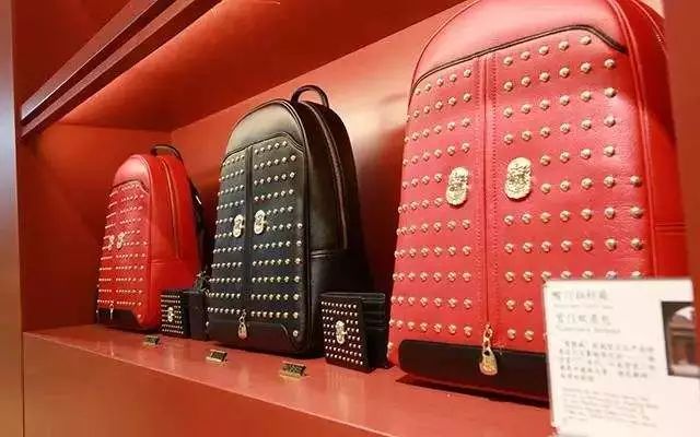 贩卖假货名牌包 (实体店卖假名牌包)