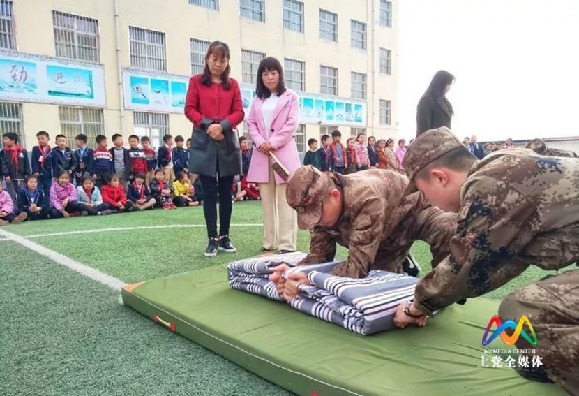 兵哥哥进大学视频,兵哥哥把被子叠成豆腐块