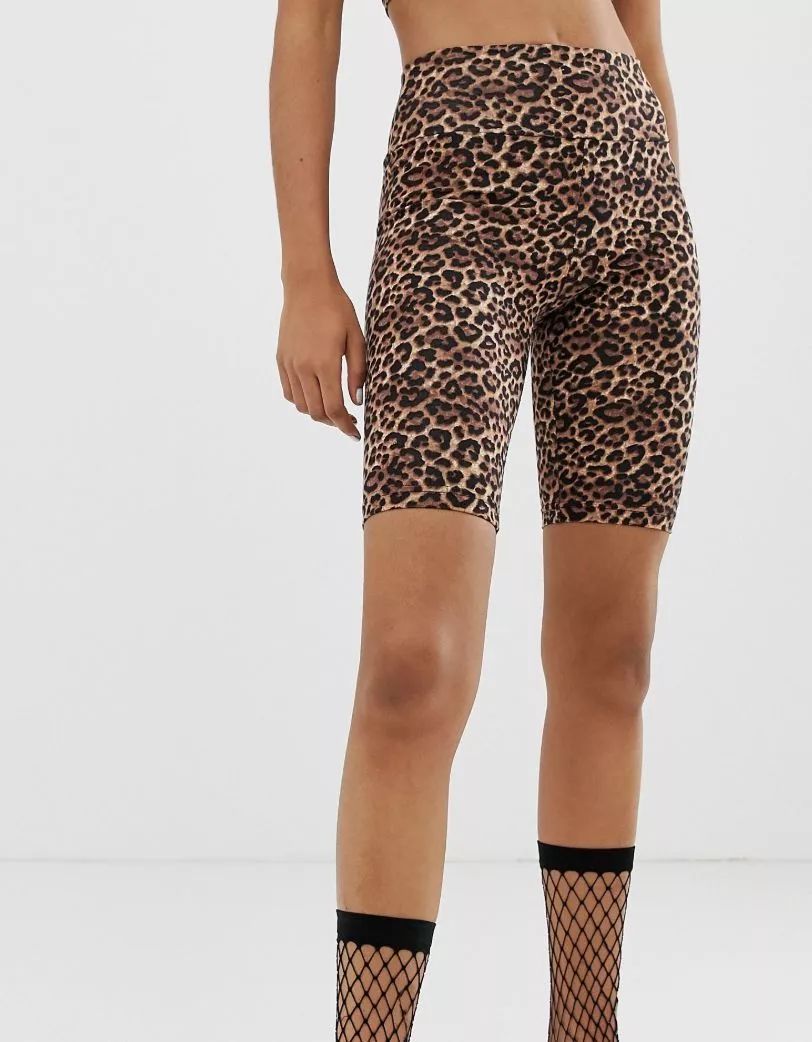 泫雅衣着,泫雅衣服怎么搭配