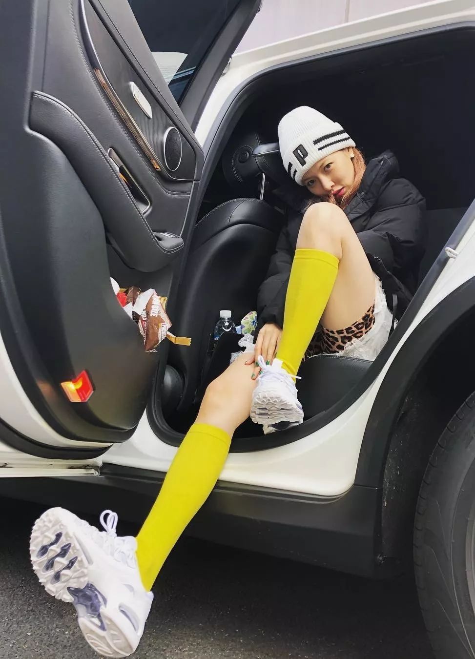 泫雅衣着,泫雅衣服怎么搭配