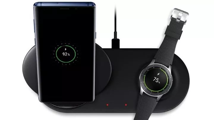 airpods2无线充电盒和普通的区别,airpods2可以无线充电吗