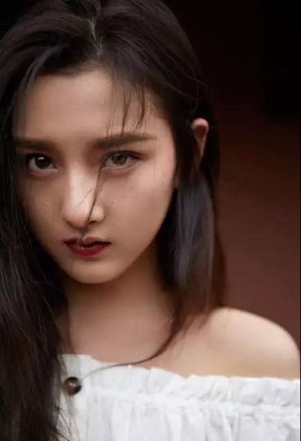 简单干净的欧美雀斑妆,厌倦了精致的妆