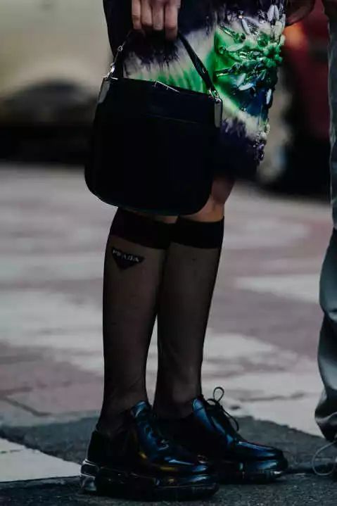 为什么有时候妖艳jian货和时装精仅有一线之隔？