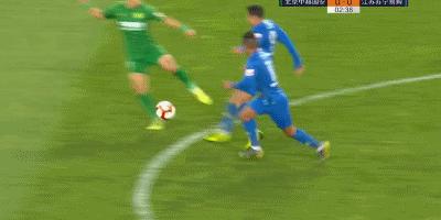 张玉宁超级世界波破门,张玉宁巴坎布推射